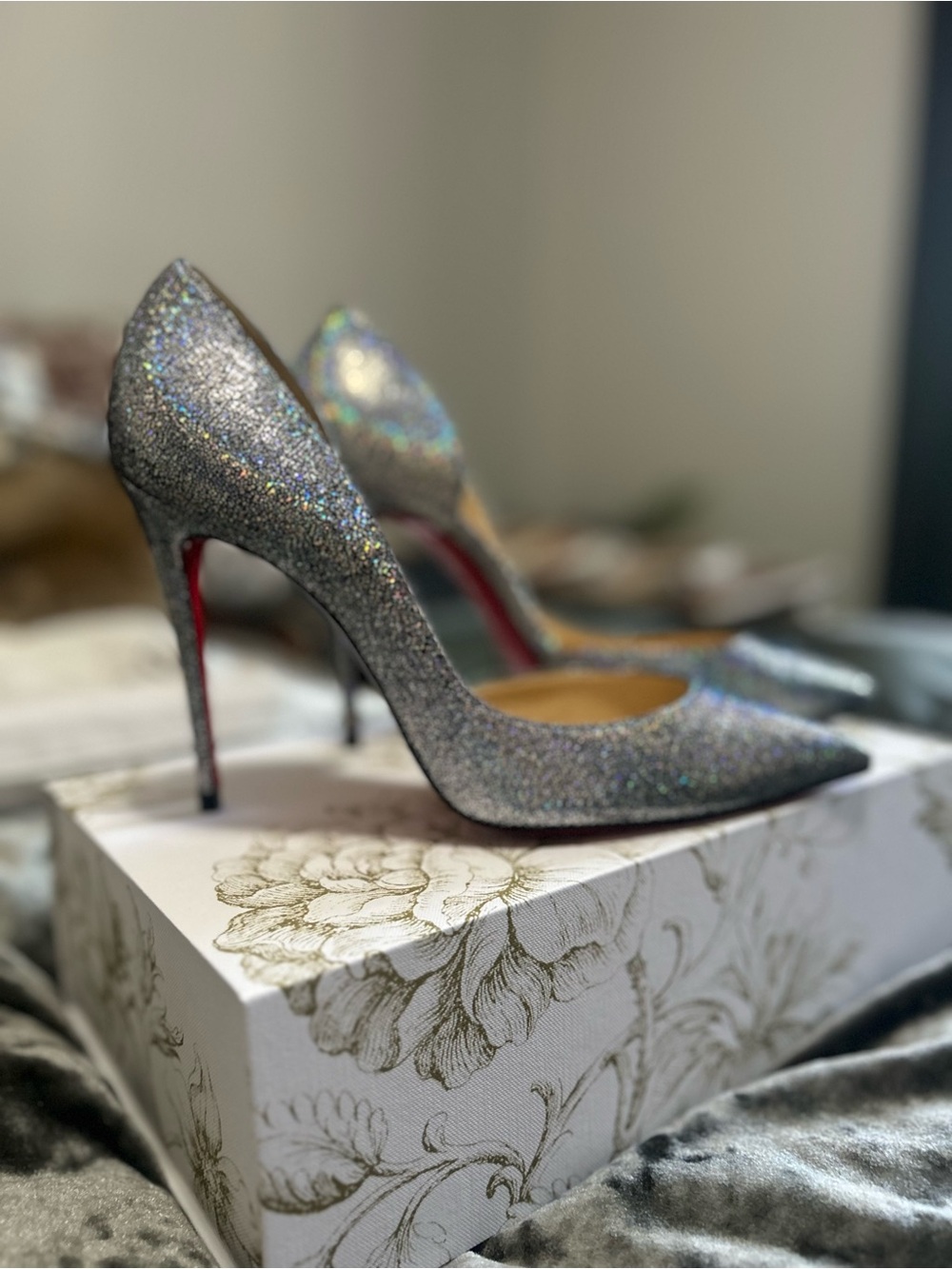 Christian Louboutin Iriza Silver Iridescent Glitter D’Orsay Pumps 40